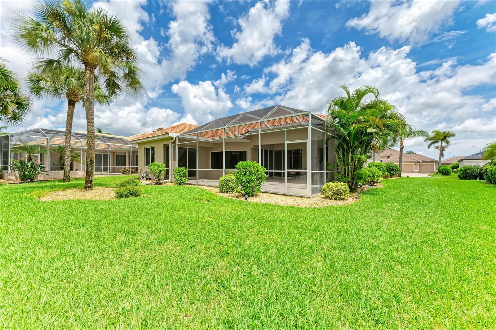Listing photo id 44 for 2443 Silver Palm Road