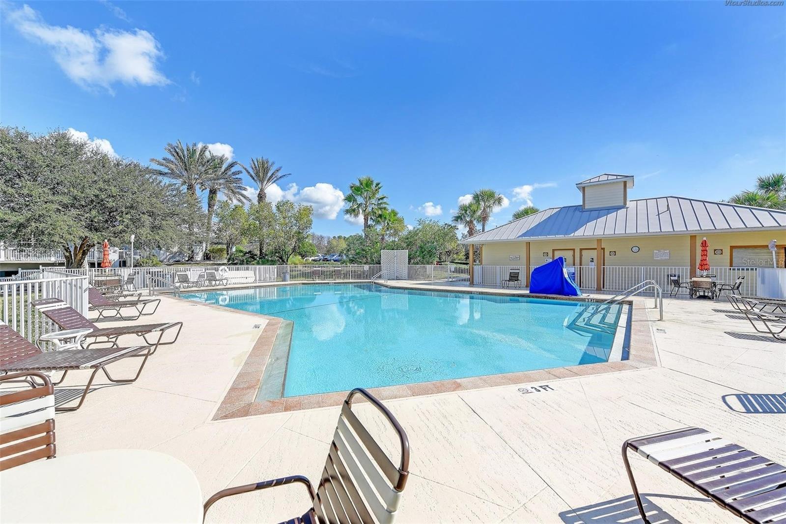 Listing photo id 51 for 2443 Silver Palm Road