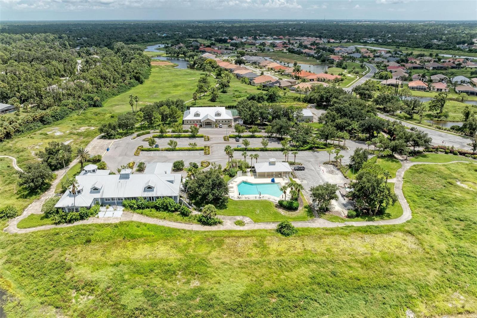 Listing photo id 56 for 2443 Silver Palm Road