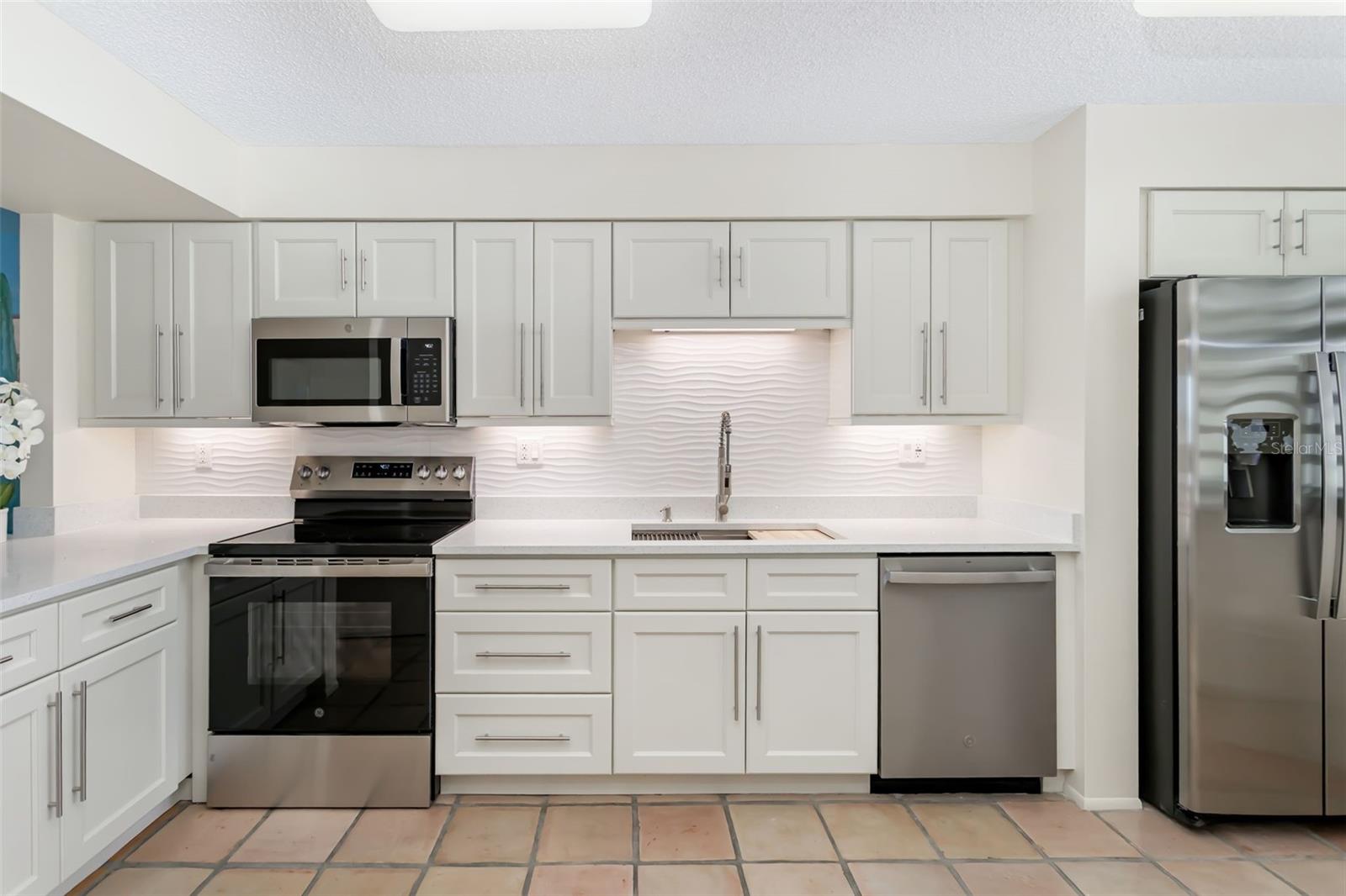 Image 11 of 57 For 815 Bayport Way 815