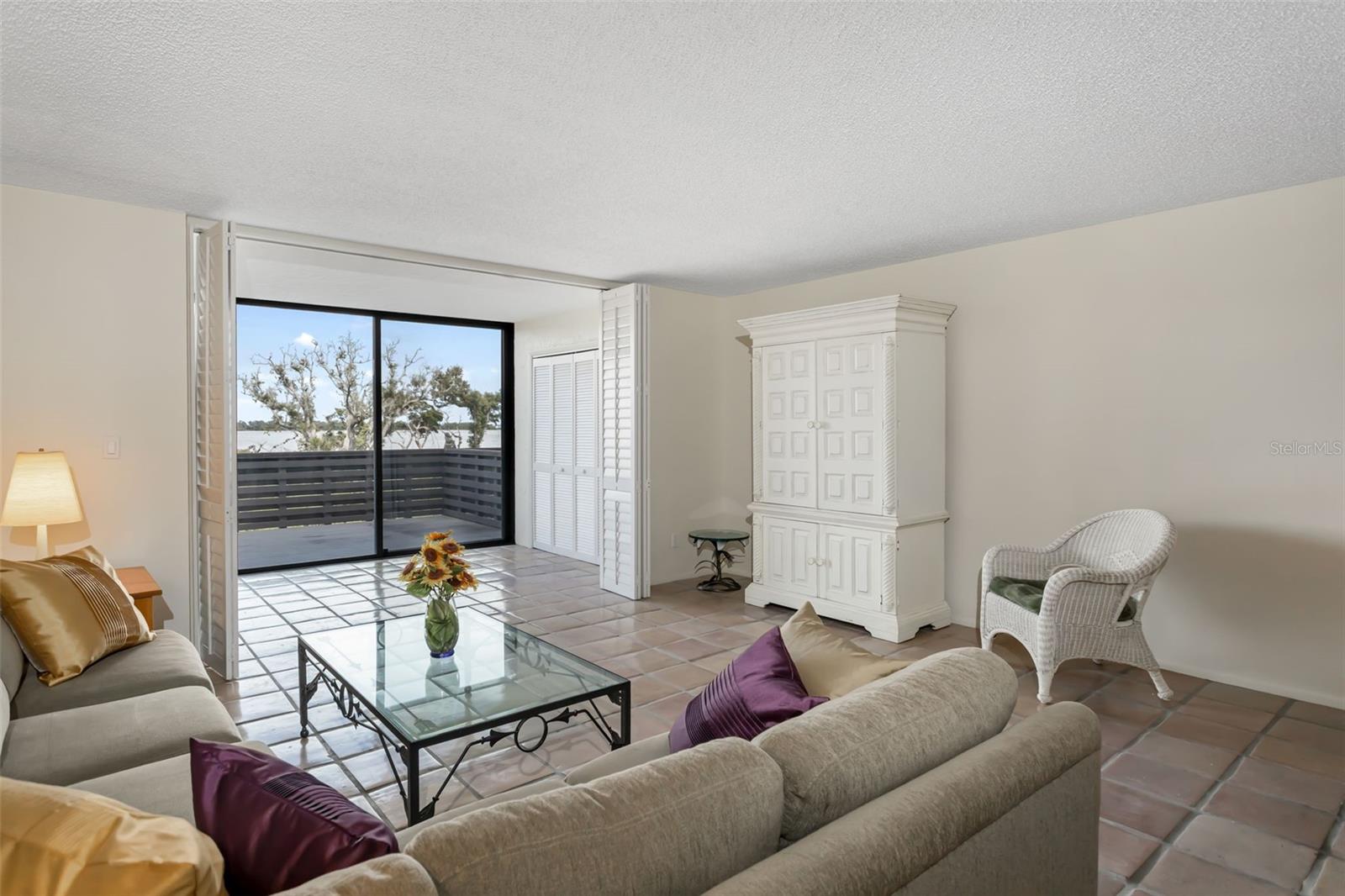 Image 19 of 57 For 815 Bayport Way 815