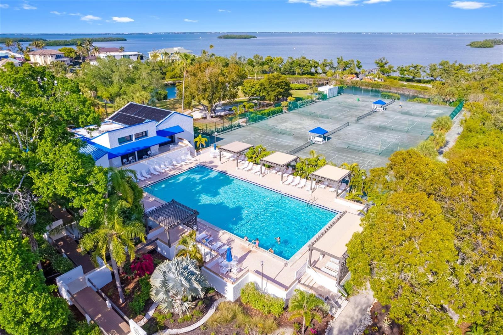 Image 44 of 57 For 815 Bayport Way 815