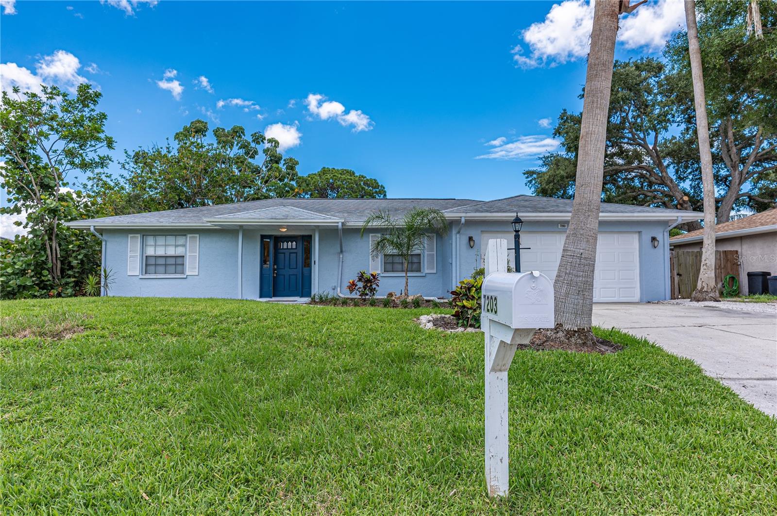 Image 2 of 30 For 7203 14th Avenue Nw