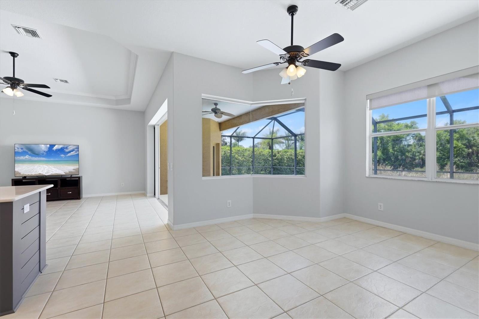 Listing photo id 13 for 510 147th Court Ne