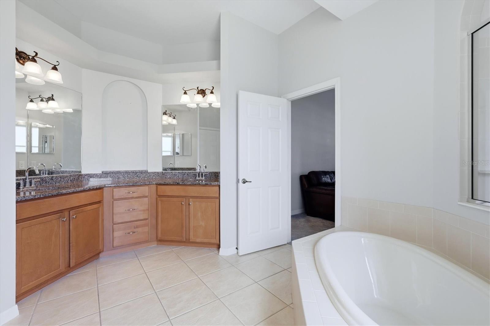 Listing photo id 26 for 510 147th Court Ne