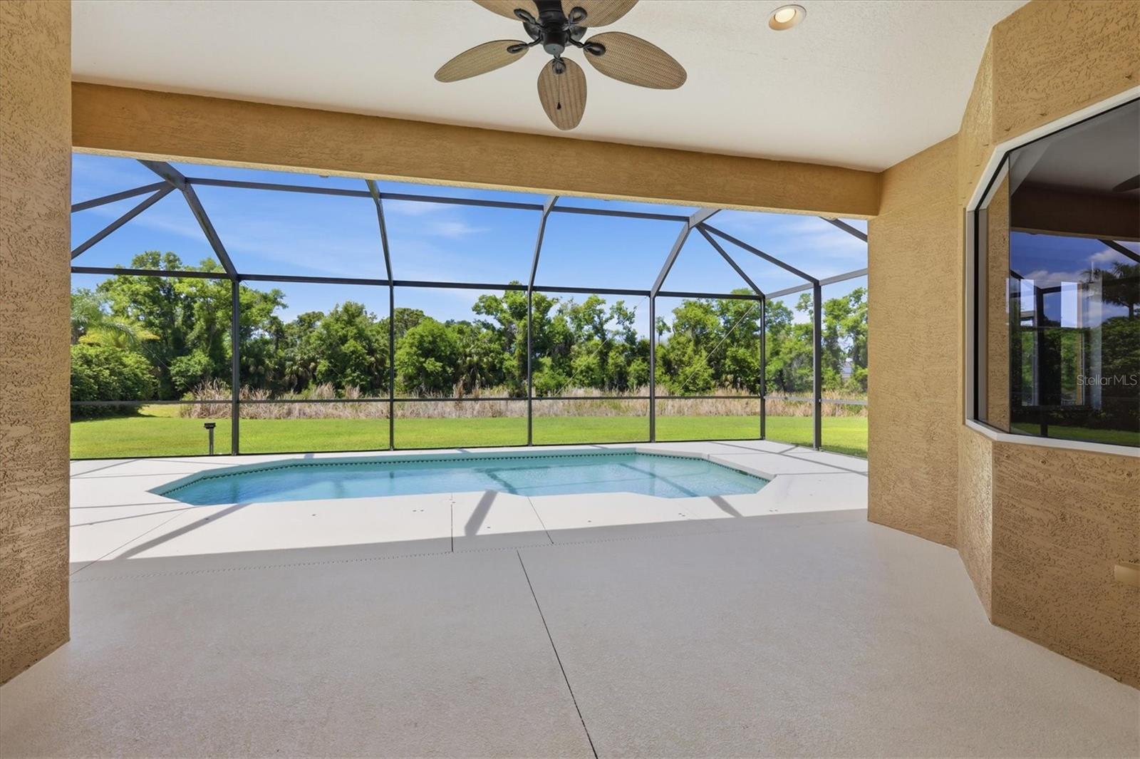 Listing photo id 30 for 510 147th Court Ne