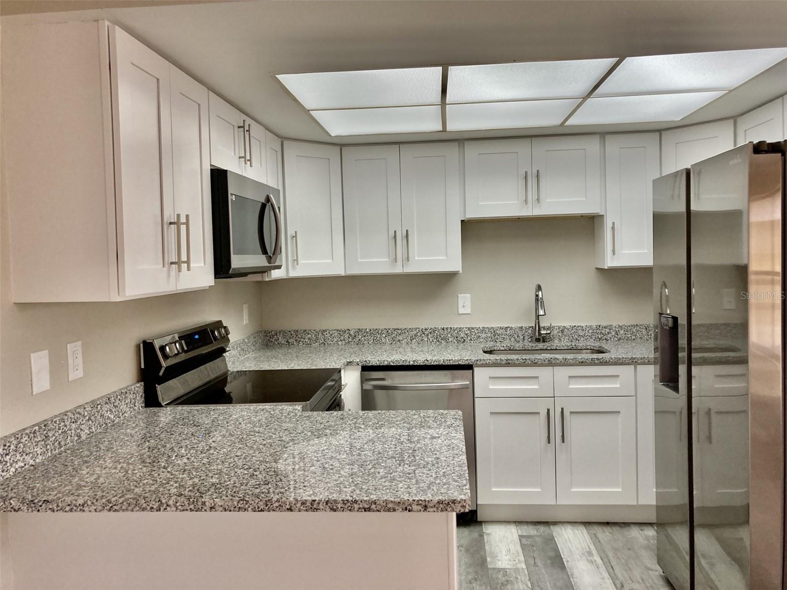 Image 4 of 14 For 5008 Manatee Avenue W 2