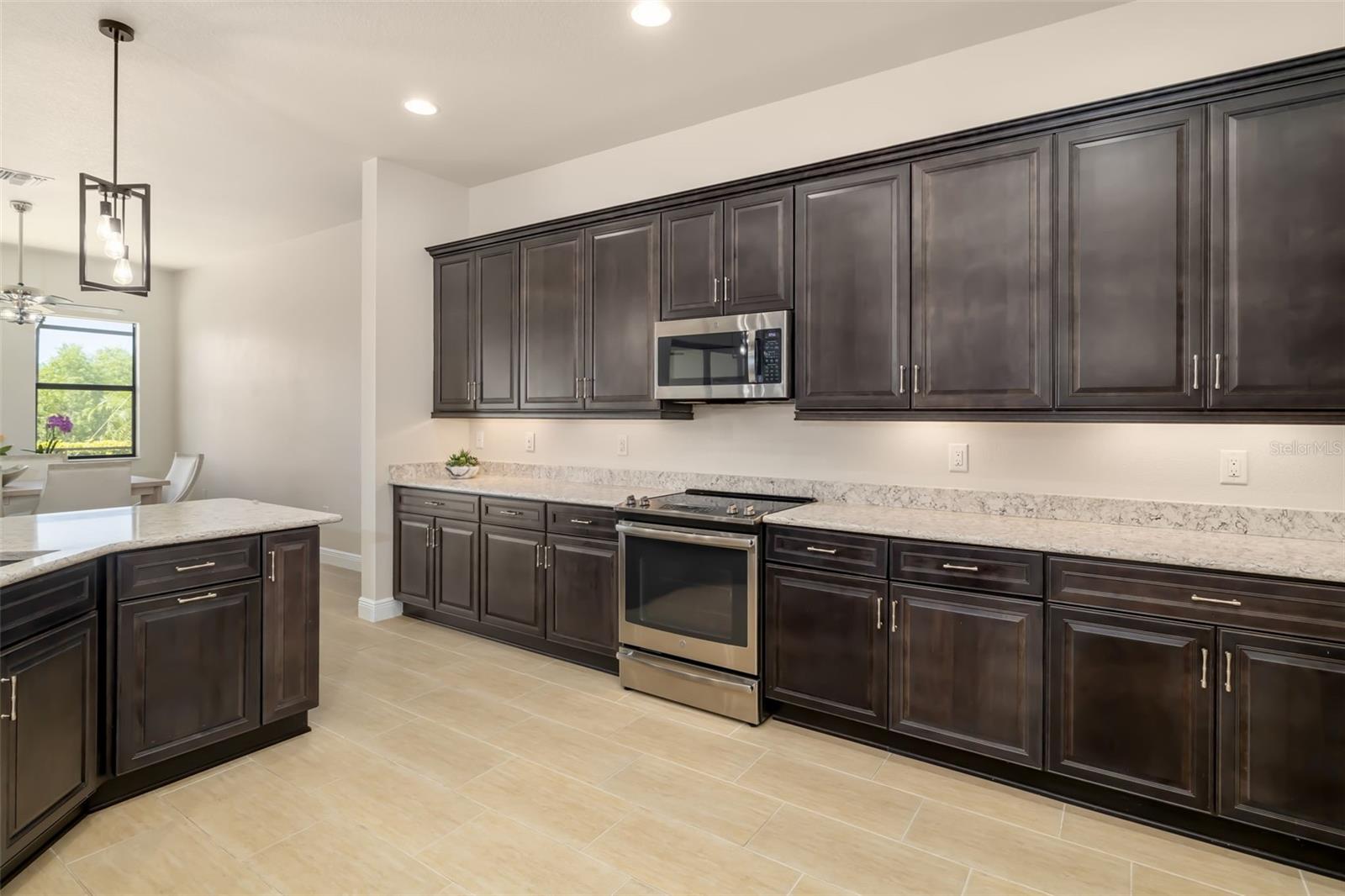 Image 14 of 85 For 10730 Ironbridge Drive