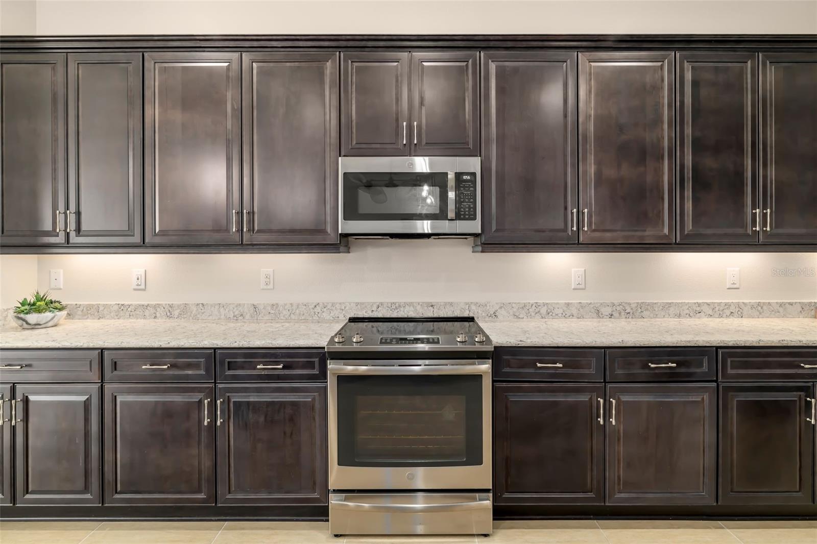 Image 15 of 85 For 10730 Ironbridge Drive