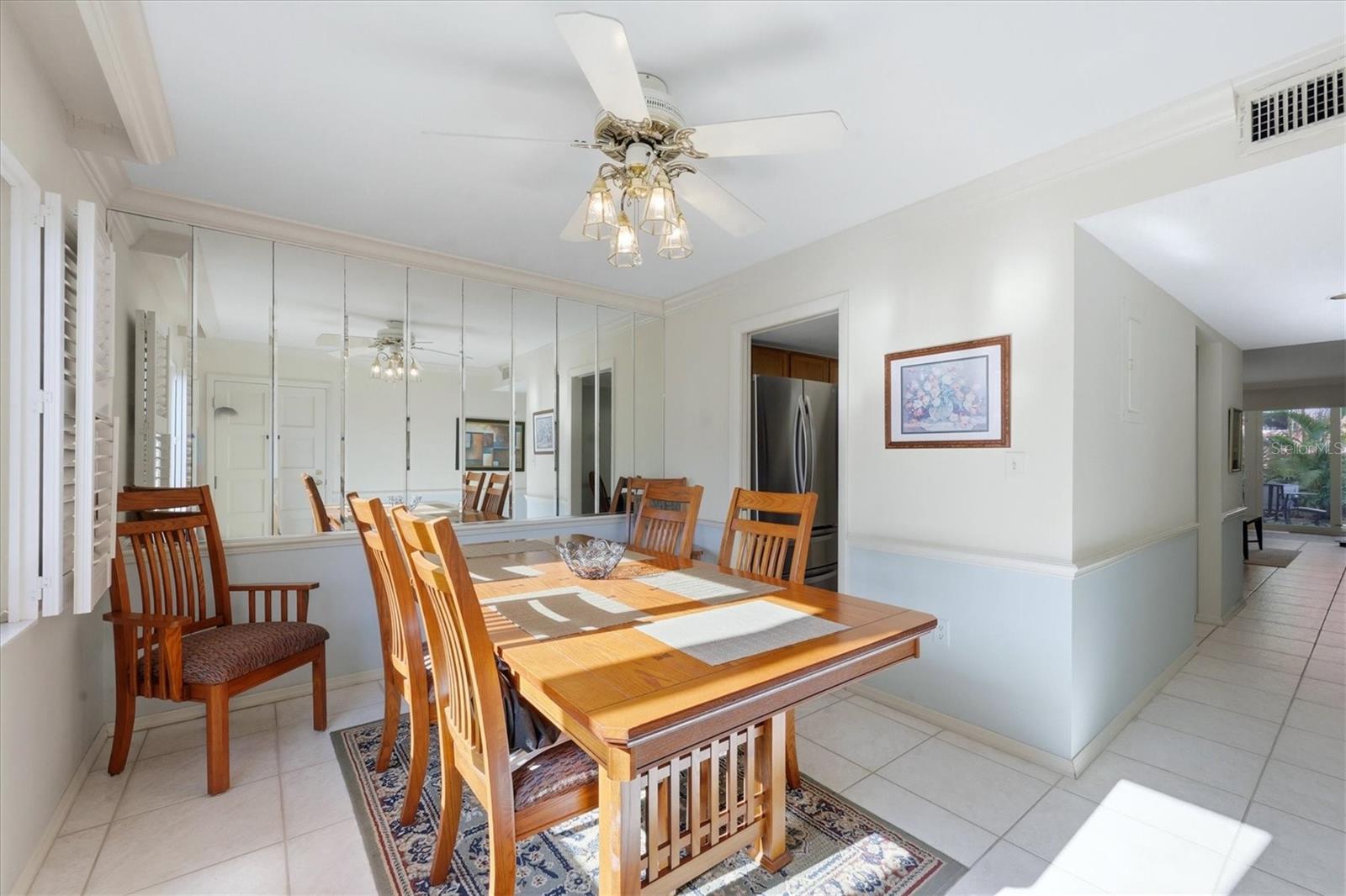 Image 18 of 79 For 260 Santa Maria Street 105