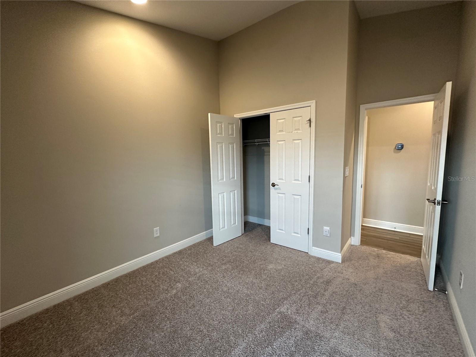 Image 18 of 28 For 12569 Oak Hill Way