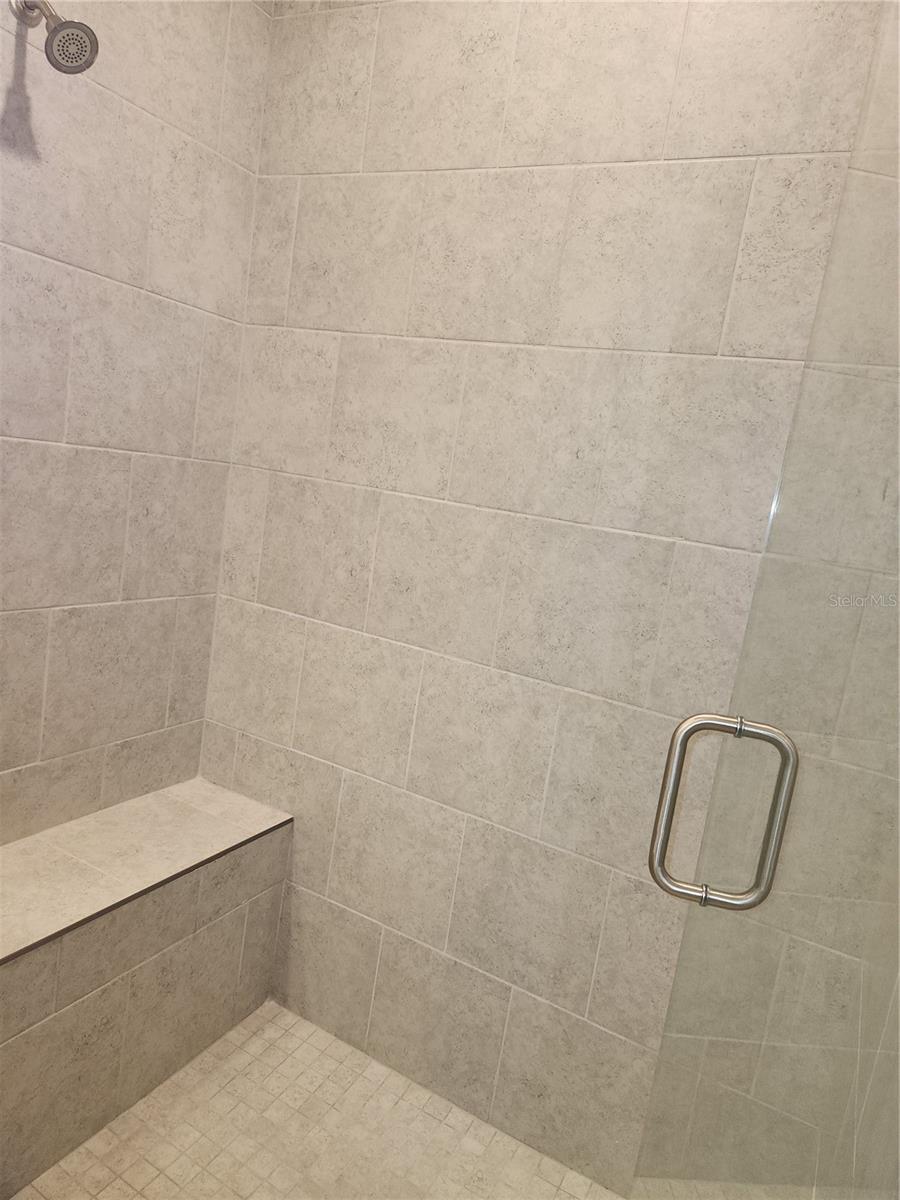 Image 21 of 28 For 12569 Oak Hill Way