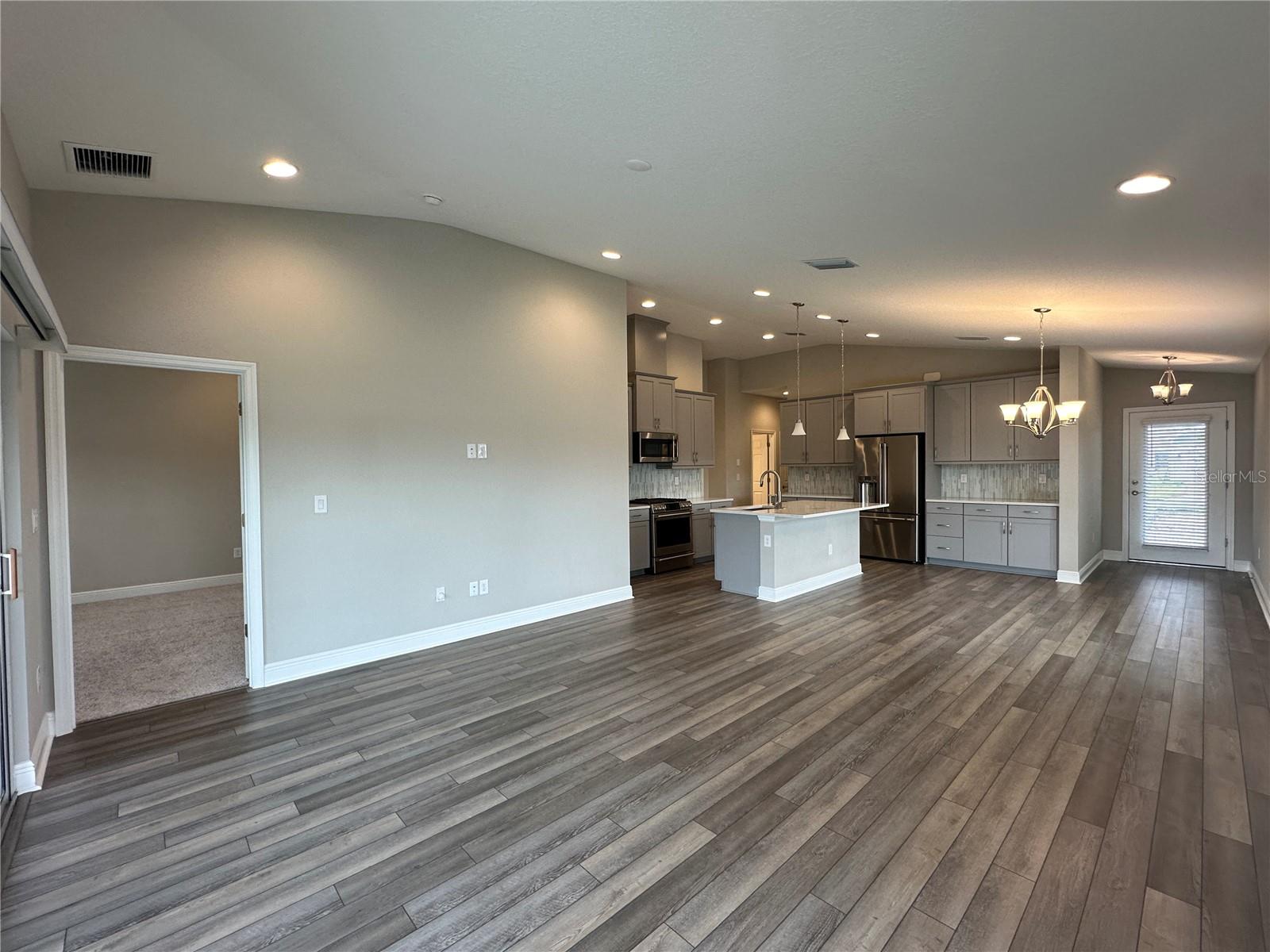 Image 4 of 28 For 12569 Oak Hill Way