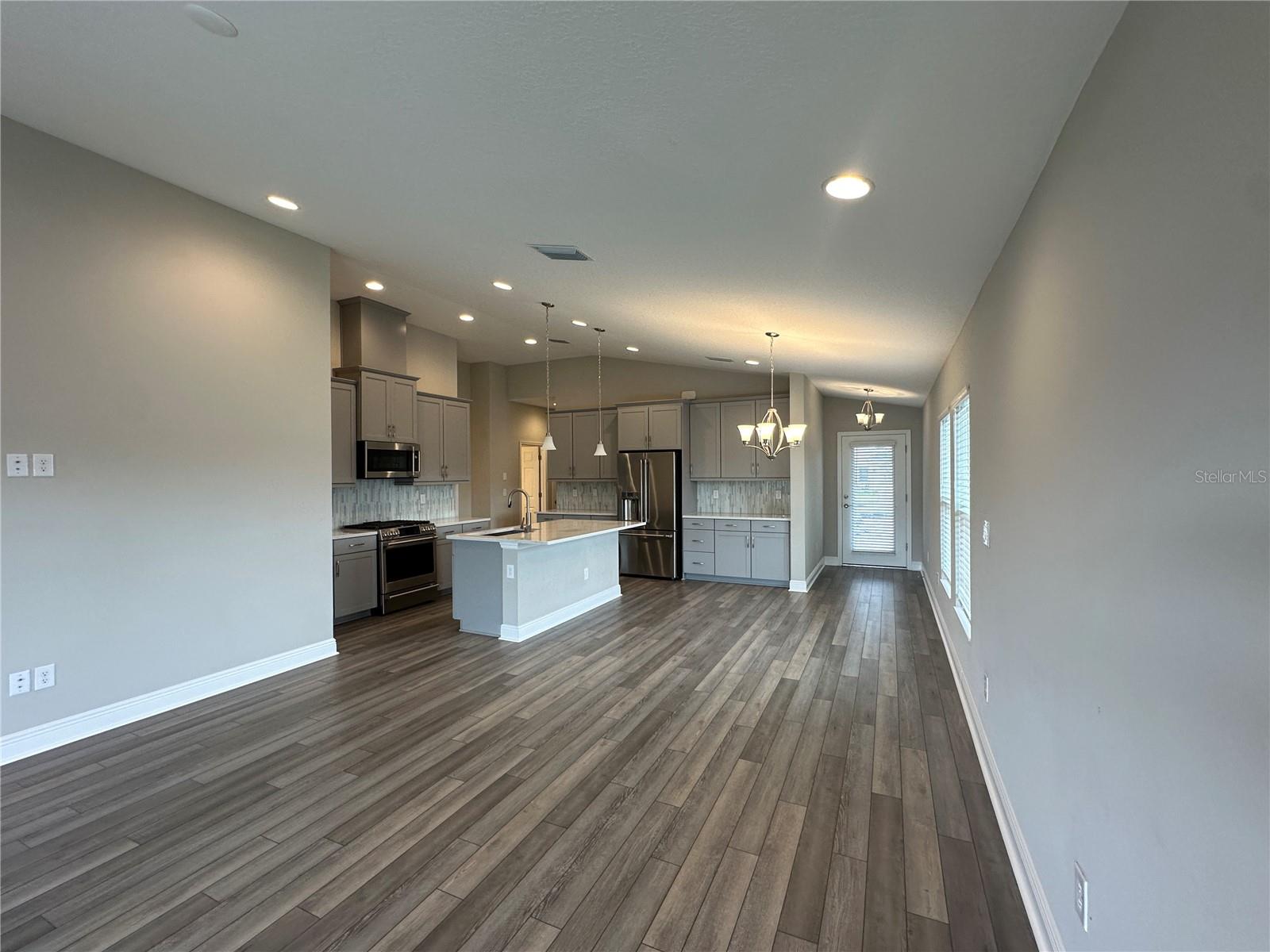 Image 5 of 28 For 12569 Oak Hill Way