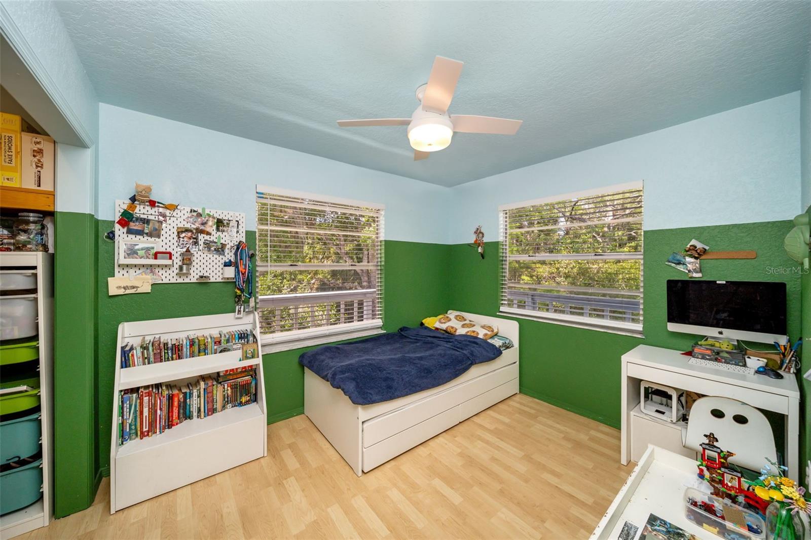 Image 23 of 40 For 8096 Golden Glade Avenue