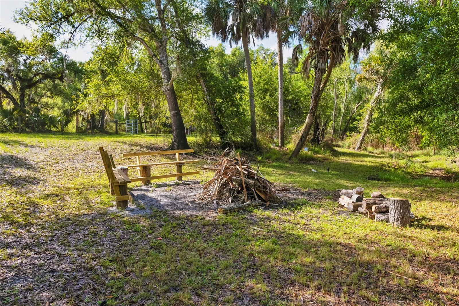 Image 28 of 40 For 8096 Golden Glade Avenue