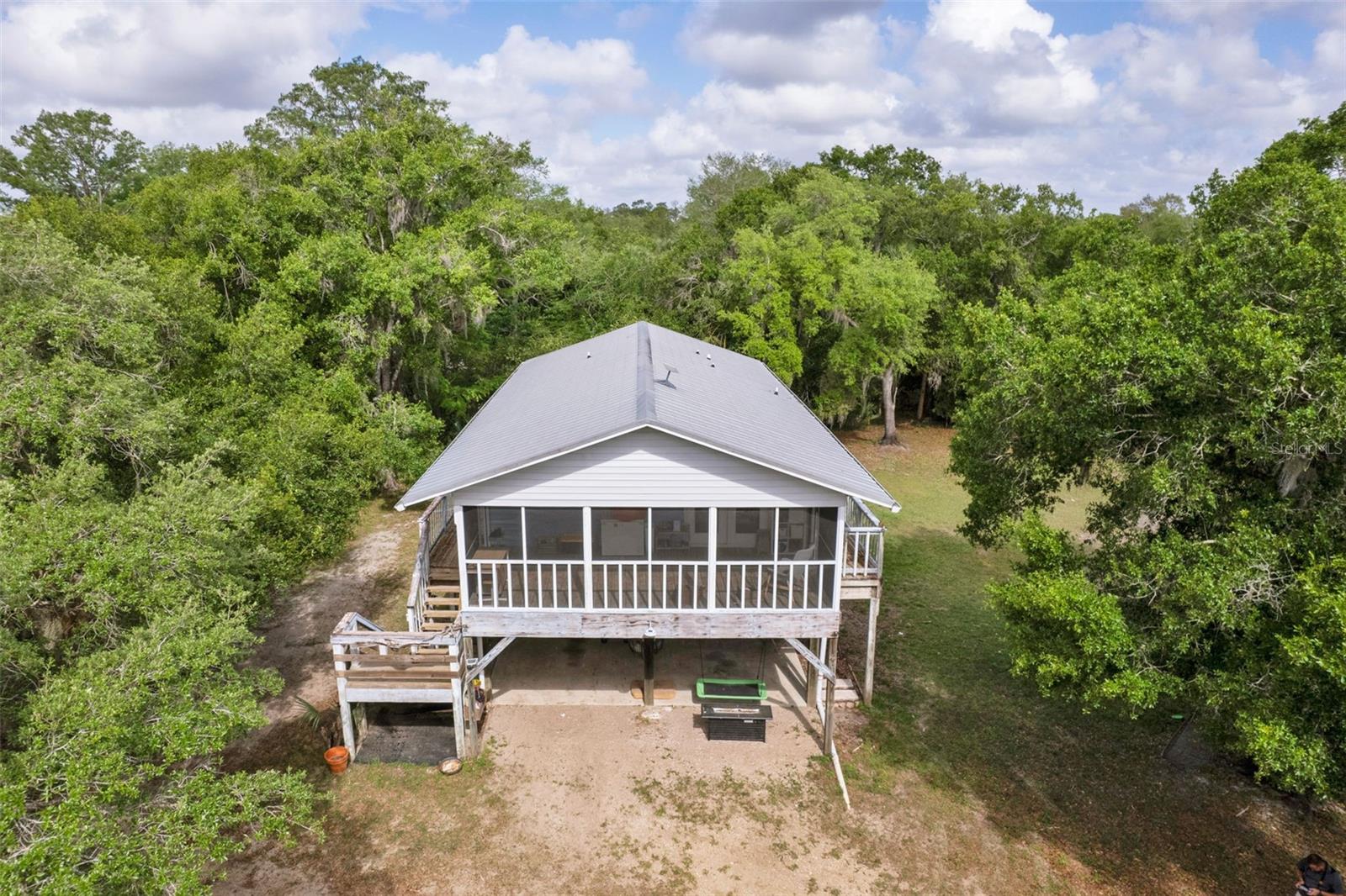 Image 5 of 40 For 8096 Golden Glade Avenue