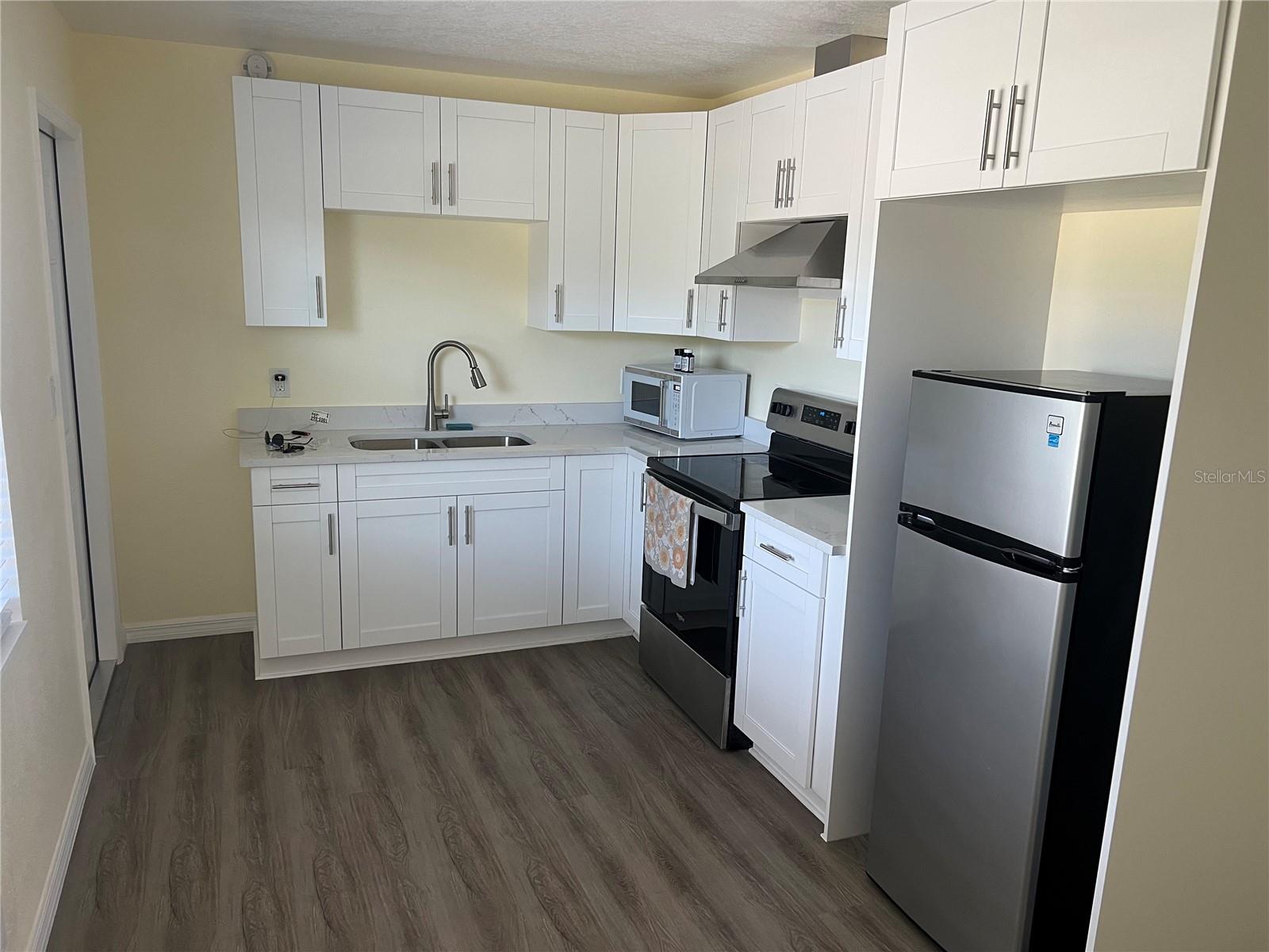 Image 13 of 25 For 1433 Belcher Road B7