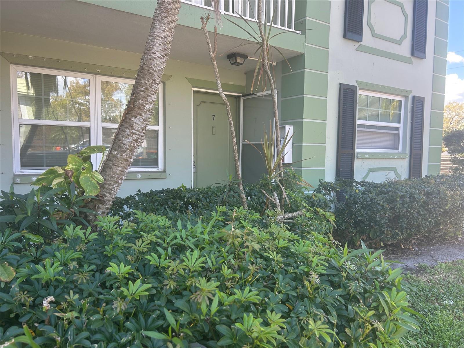 Image 21 of 25 For 1433 Belcher Road B7