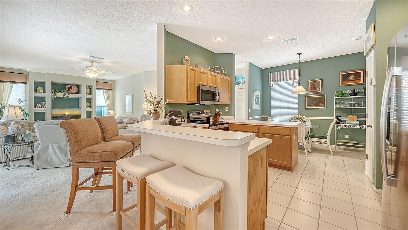 Image 18 of 70 For 4905 Thames Lane