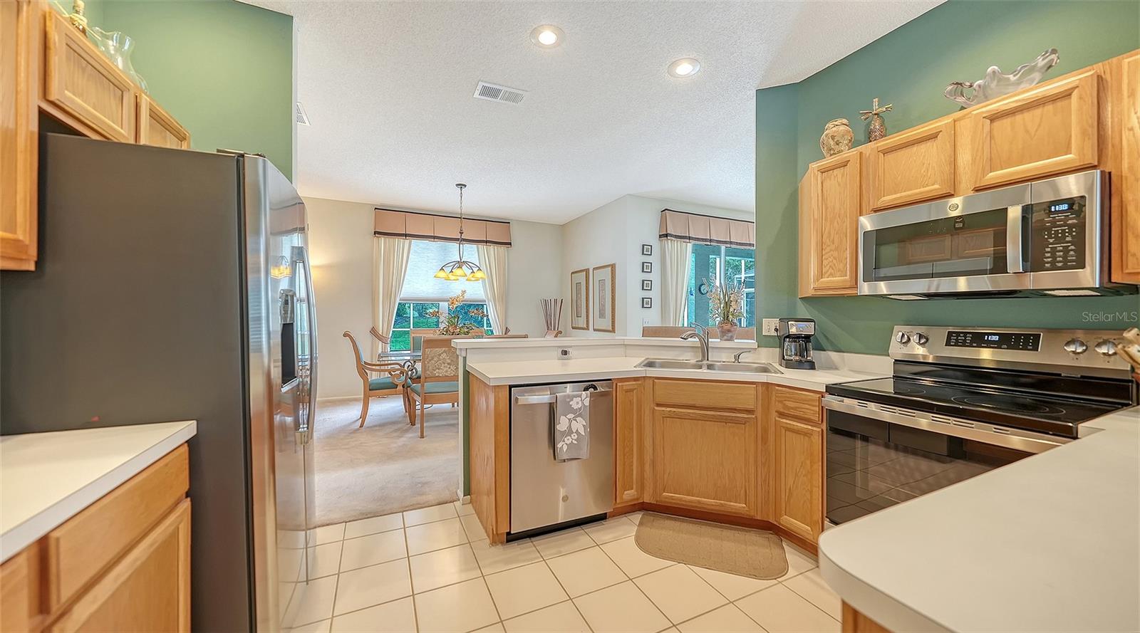 Image 20 of 70 For 4905 Thames Lane