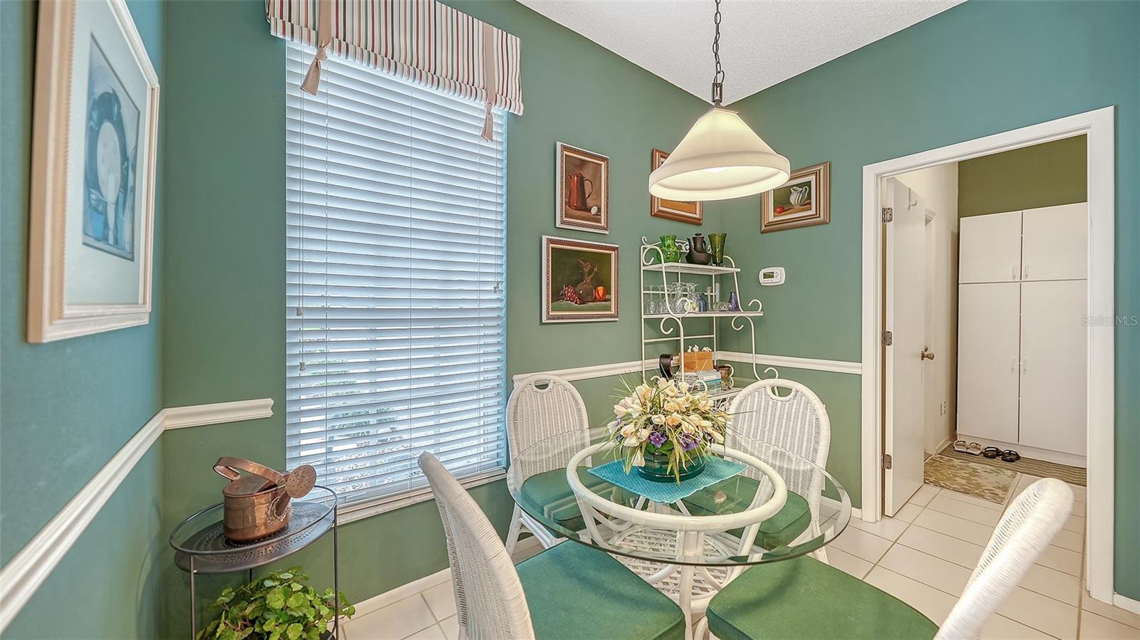 Image 24 of 70 For 4905 Thames Lane