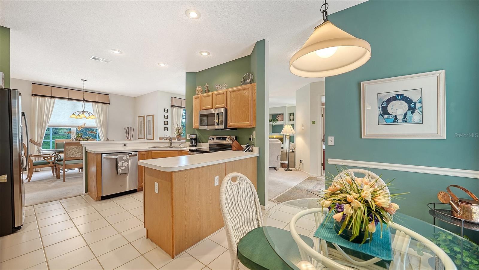 Image 25 of 70 For 4905 Thames Lane