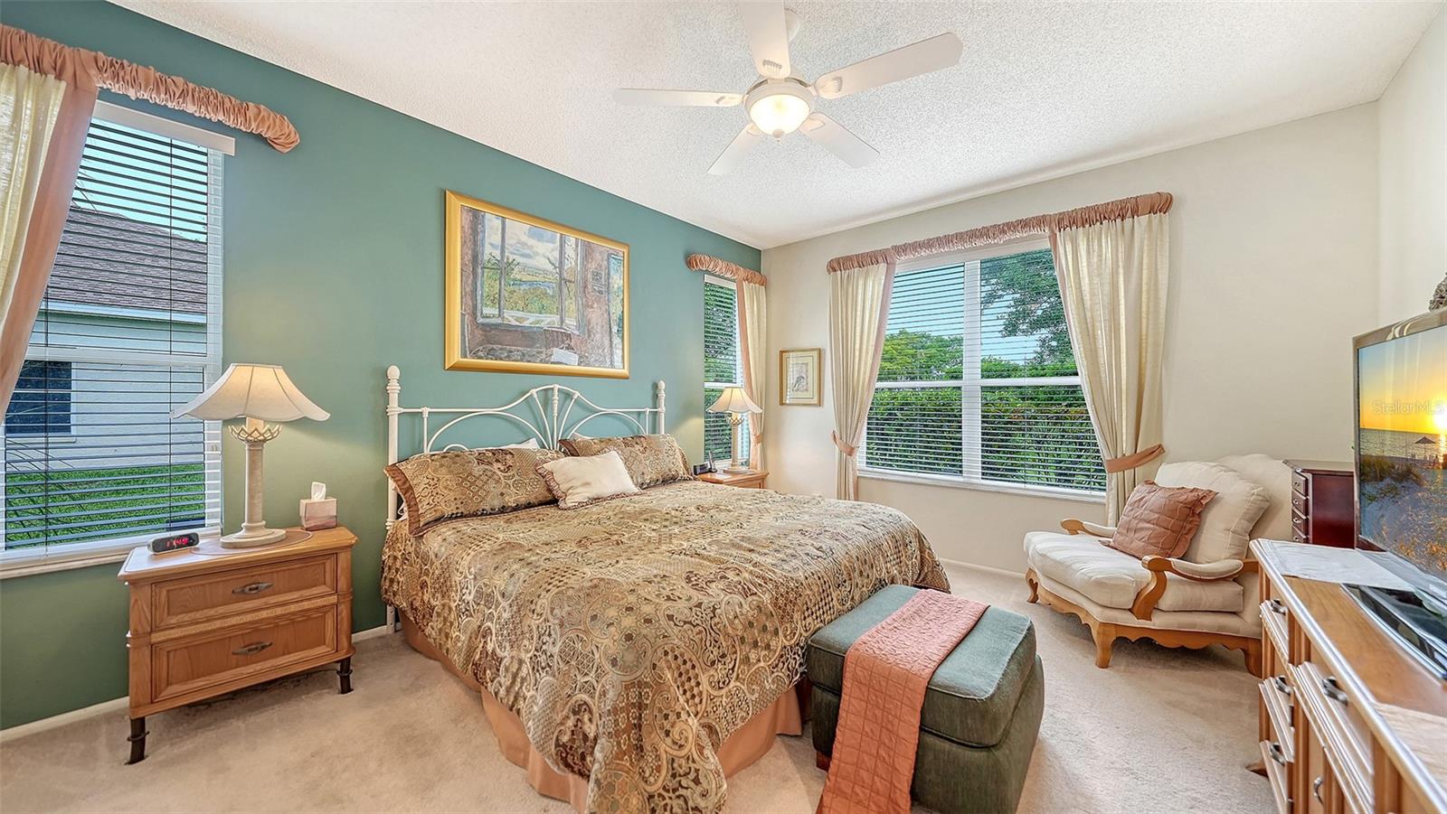 Image 27 of 70 For 4905 Thames Lane