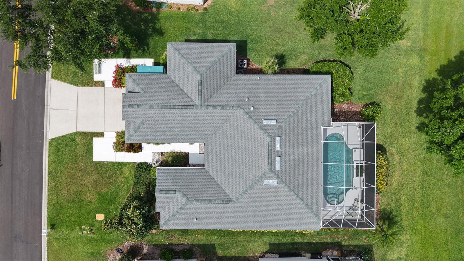 Image 3 of 70 For 4905 Thames Lane