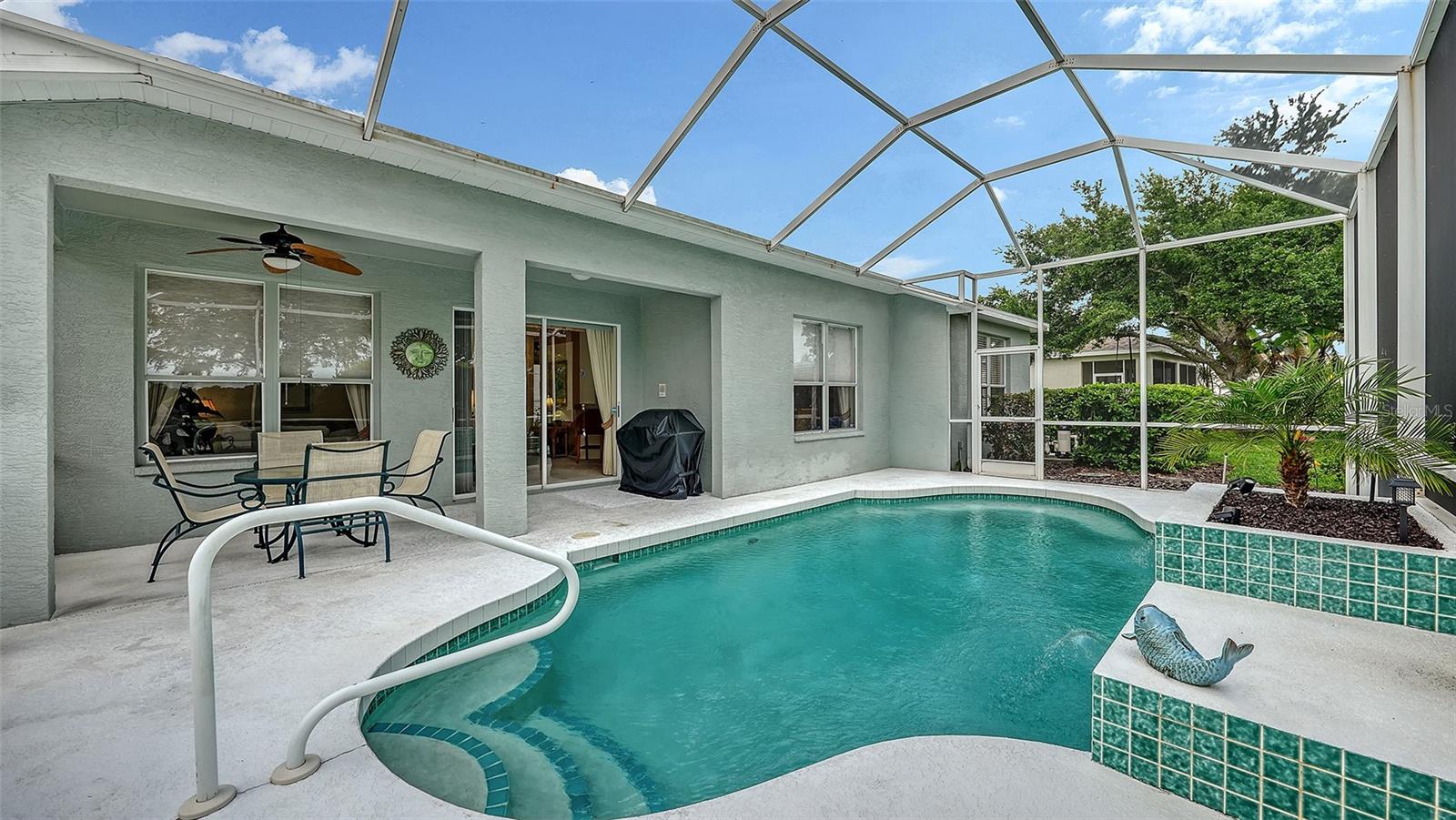 Image 41 of 70 For 4905 Thames Lane