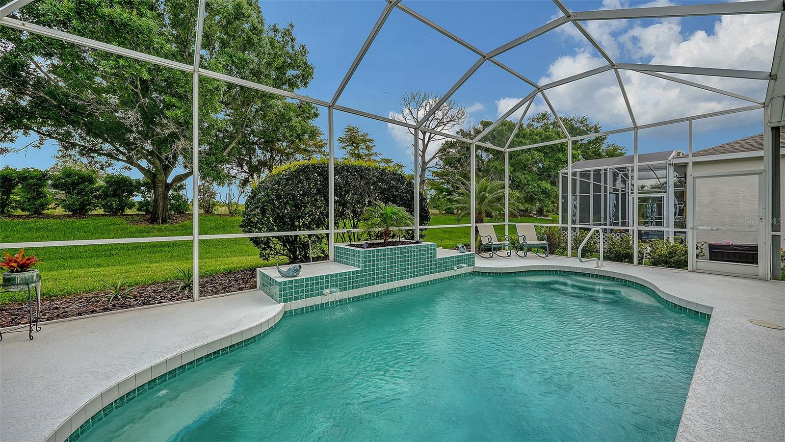 Image 42 of 70 For 4905 Thames Lane