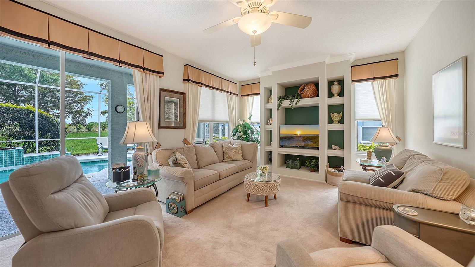 Image 9 of 70 For 4905 Thames Lane