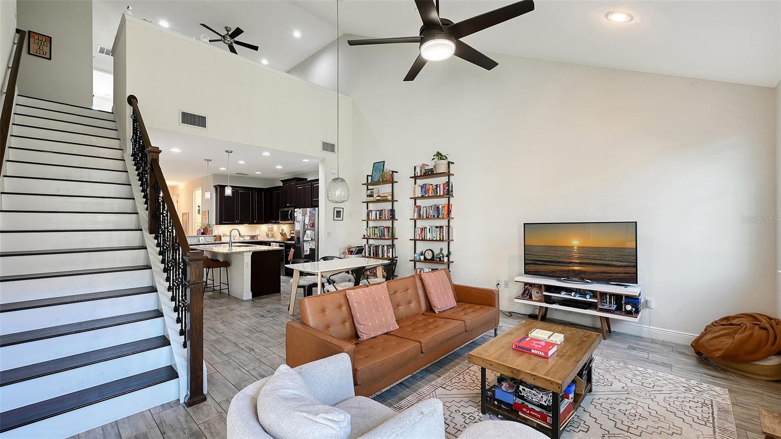 Image 16 of 61 For 3693 Divot Lane