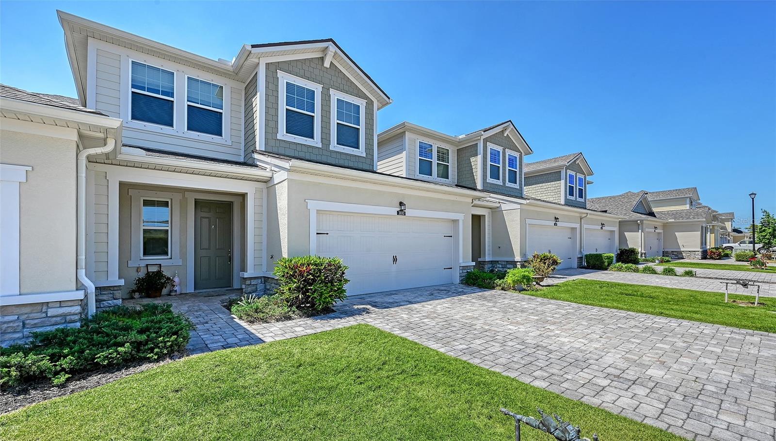 Image 2 of 61 For 3693 Divot Lane