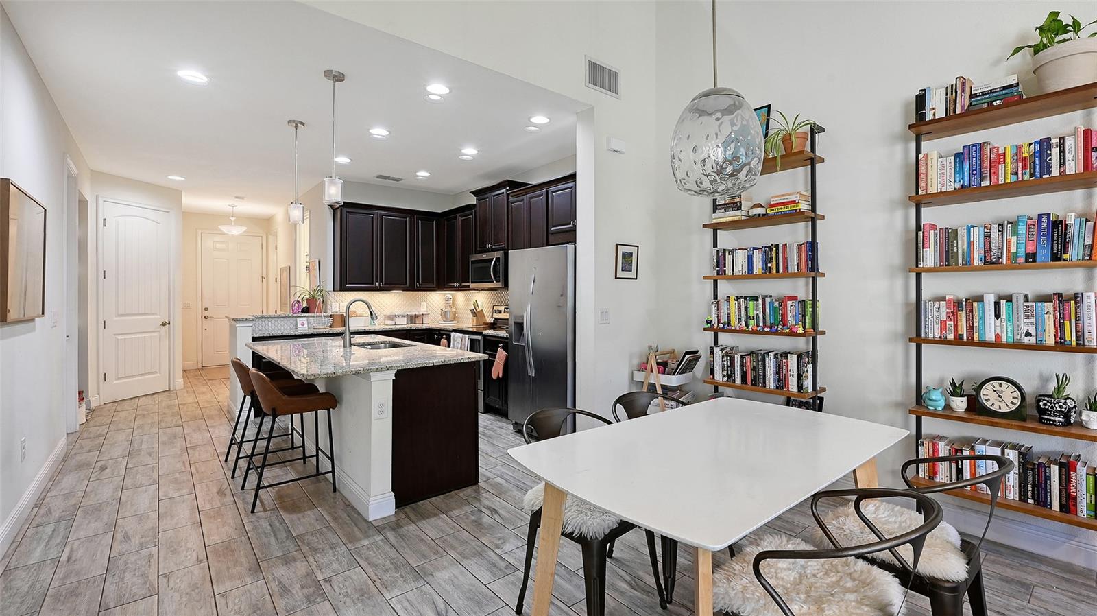 Image 20 of 61 For 3693 Divot Lane