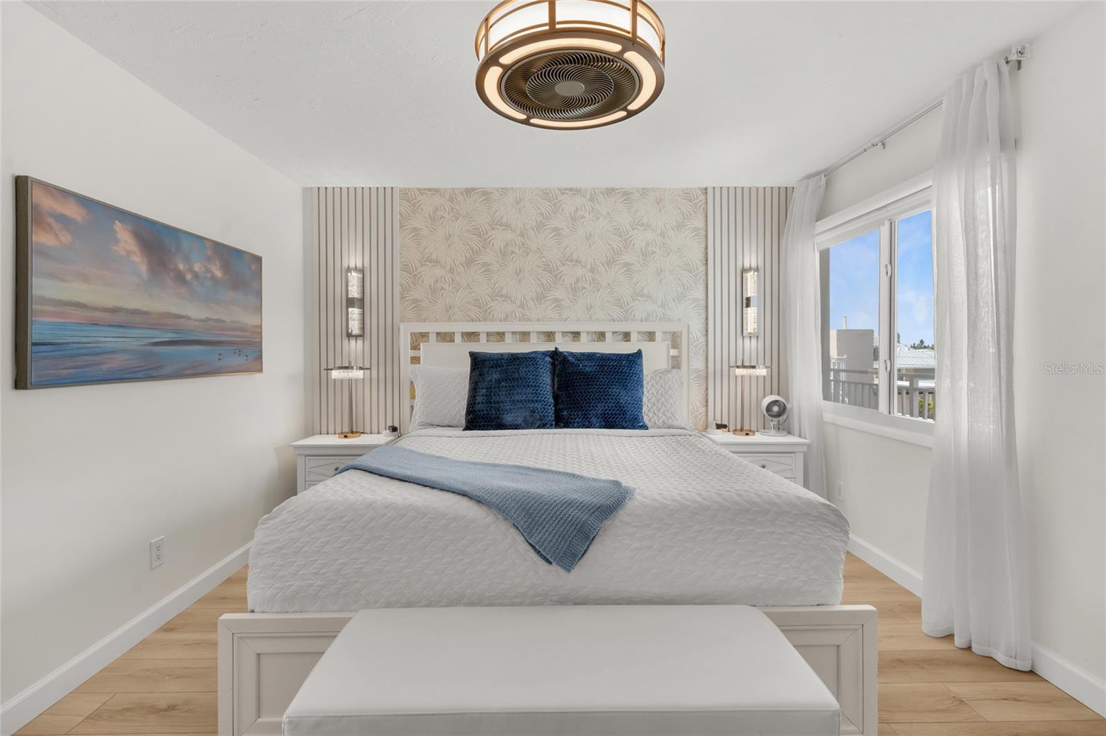 Image 19 of 38 For 711 Beach Road 408