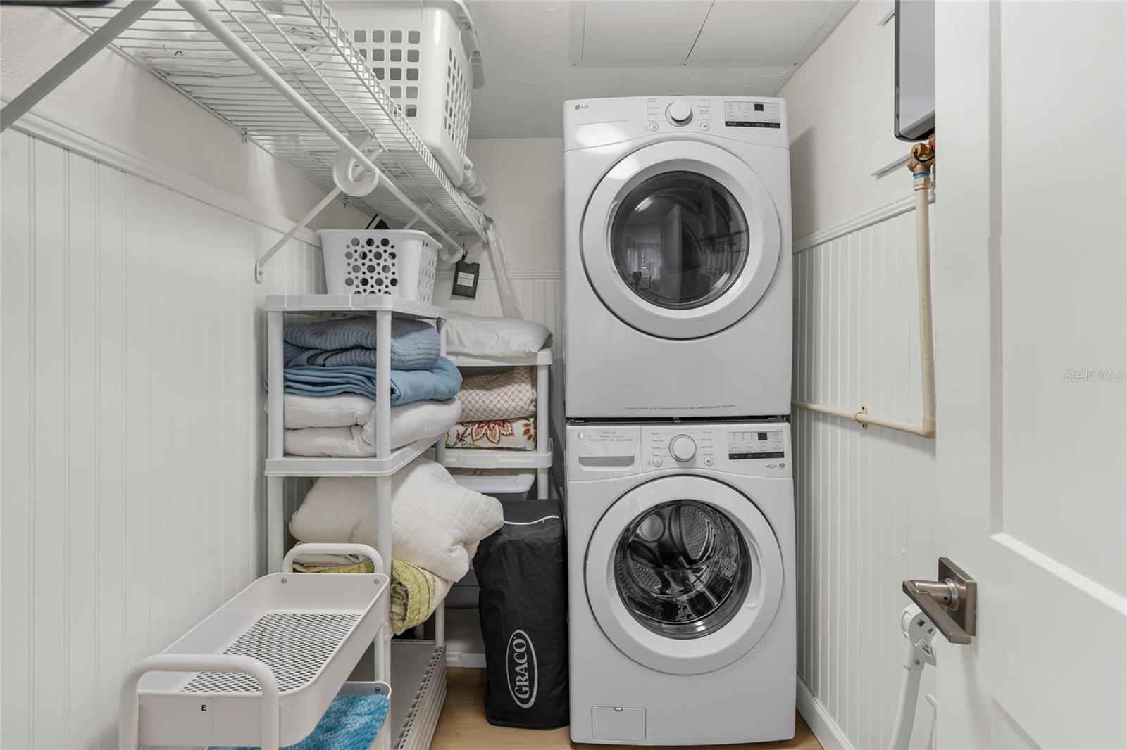 Image 27 of 38 For 711 Beach Road 408