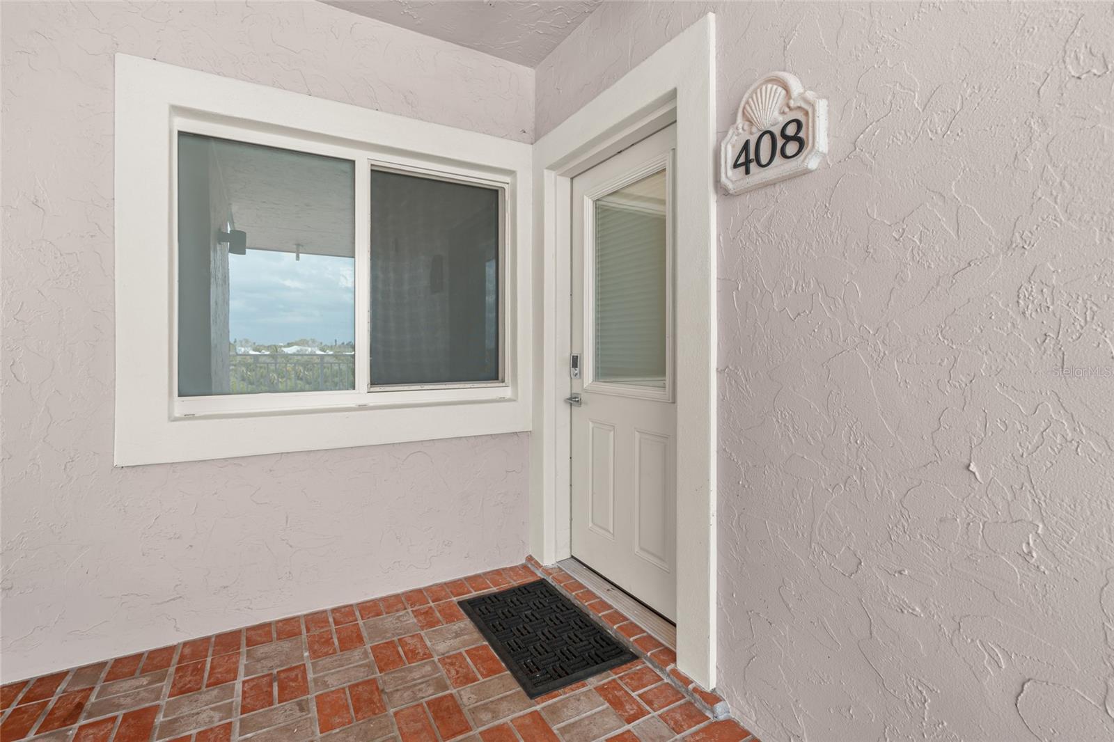 Image 31 of 38 For 711 Beach Road 408