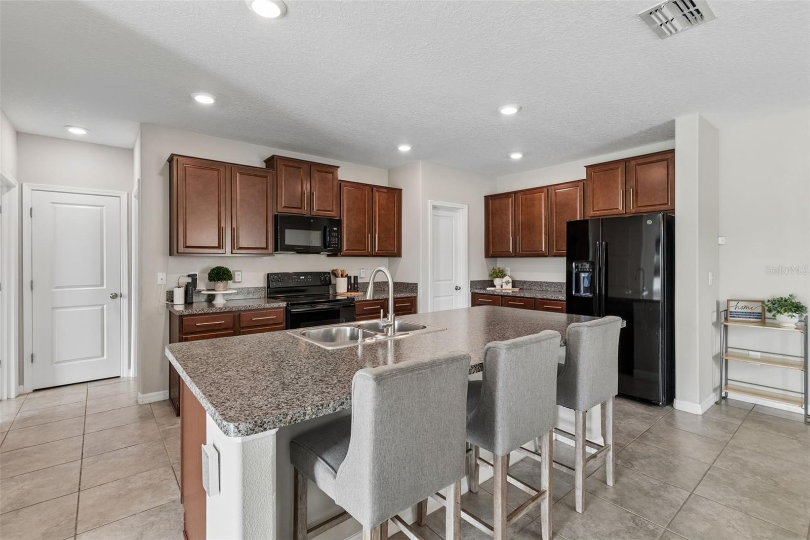 Image 14 of 77 For 11326 Sage Canyon Drive