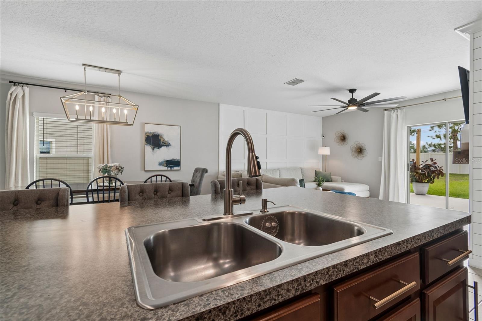 Image 18 of 77 For 11326 Sage Canyon Drive