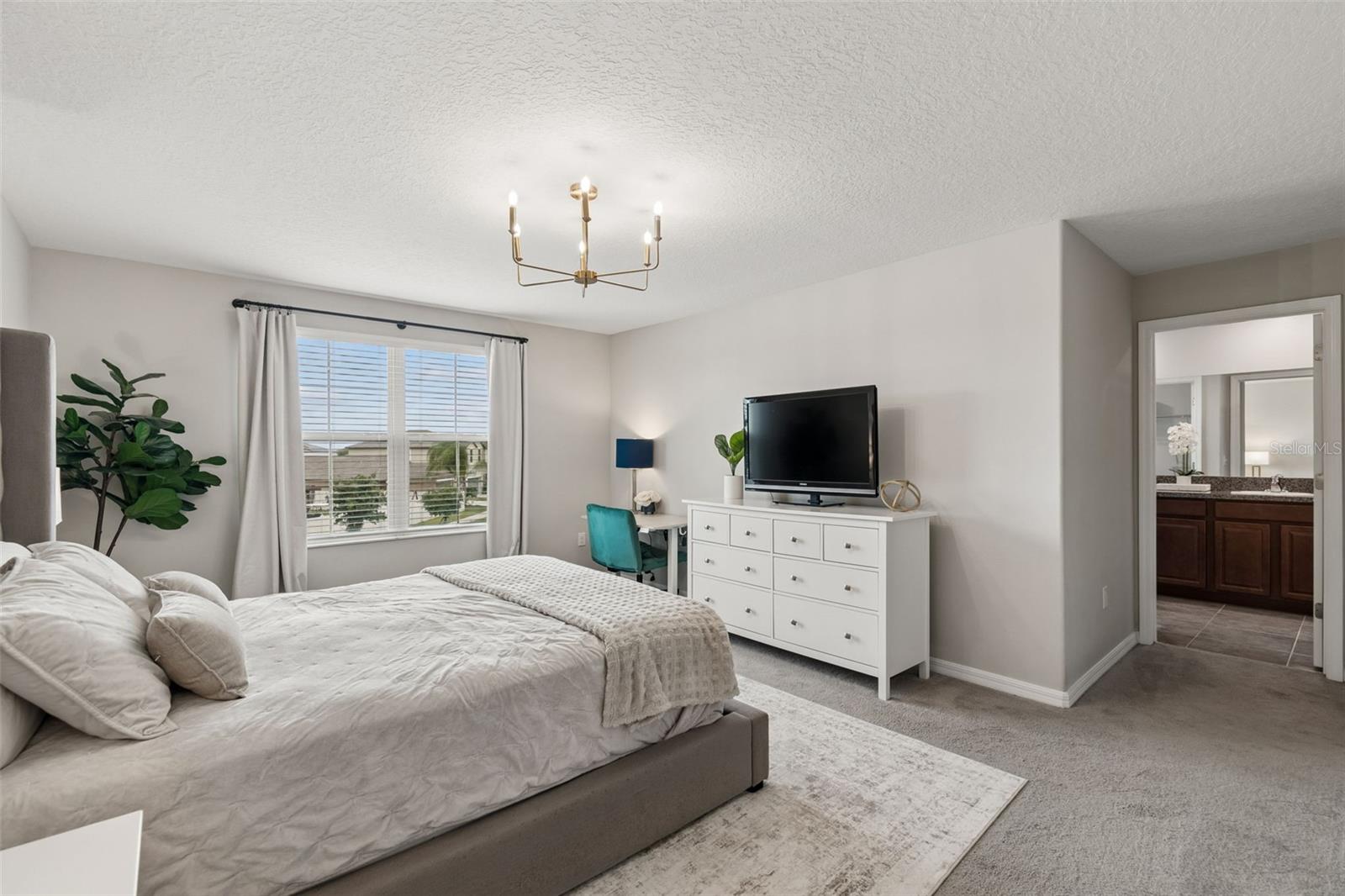 Image 31 of 77 For 11326 Sage Canyon Drive