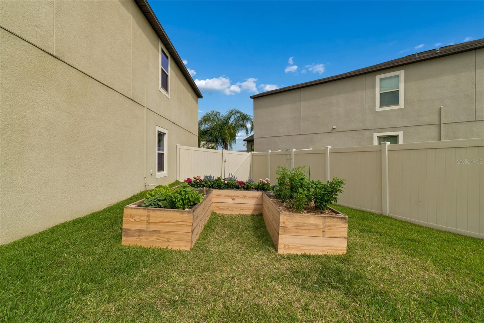 Image 61 of 77 For 11326 Sage Canyon Drive