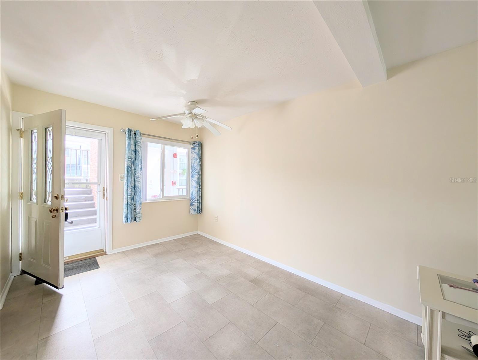 Image 13 of 47 For 5896 Garden Lane A27