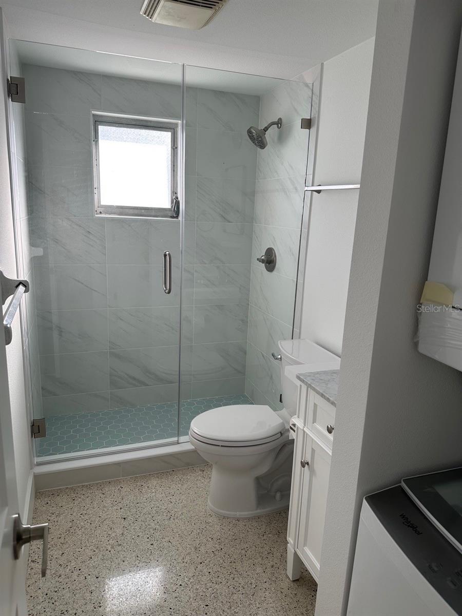 Image 6 of 7 For 6154 Midnight Pass Road A-3