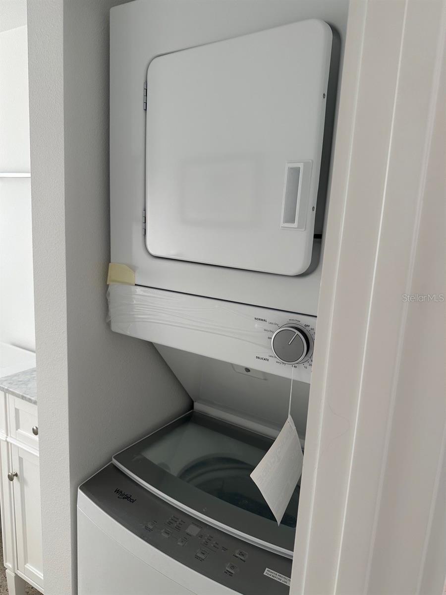 Image 7 of 7 For 6154 Midnight Pass Road A-3