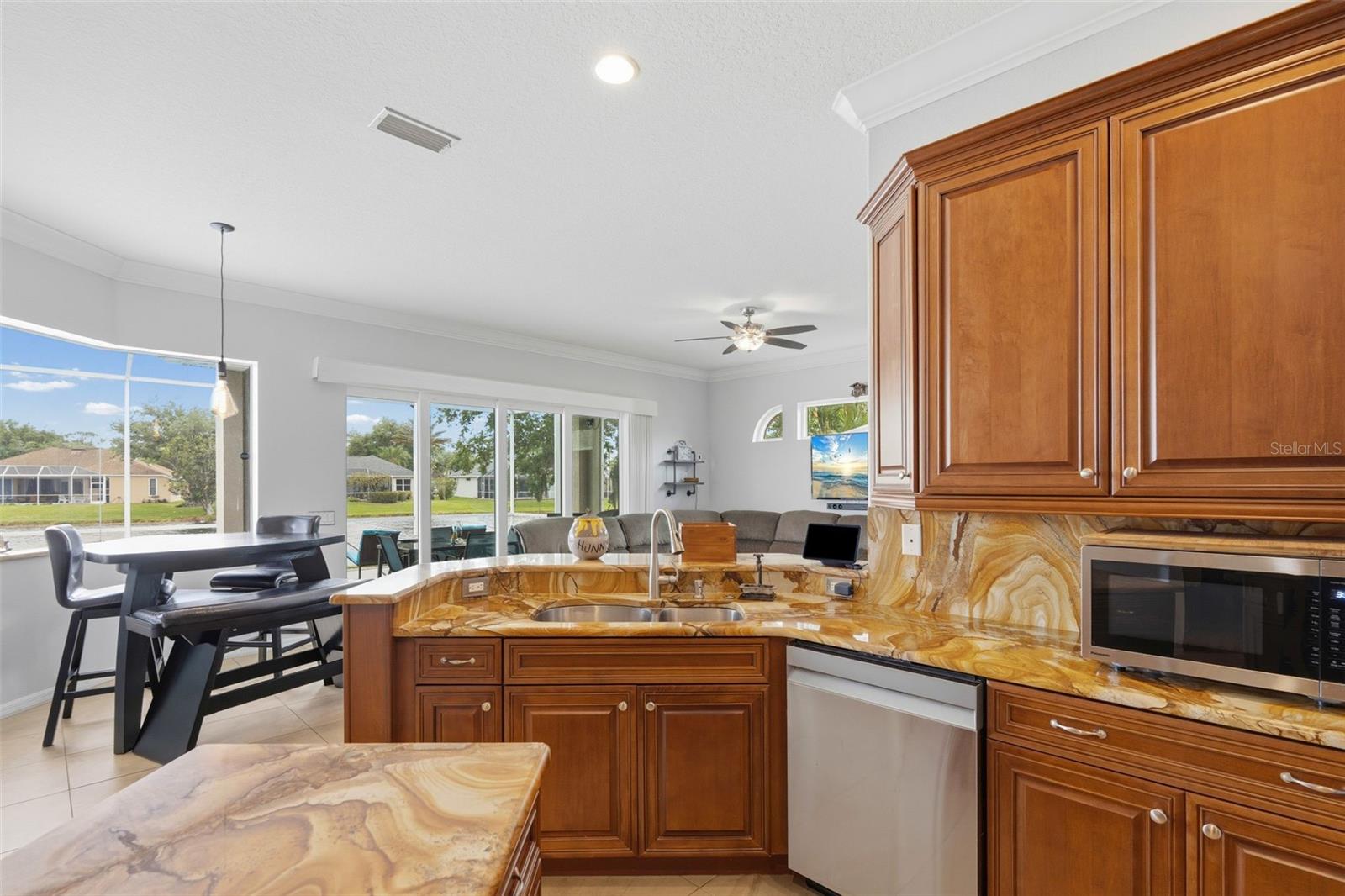 Image 19 of 71 For 11808 Soft Rush Terrace