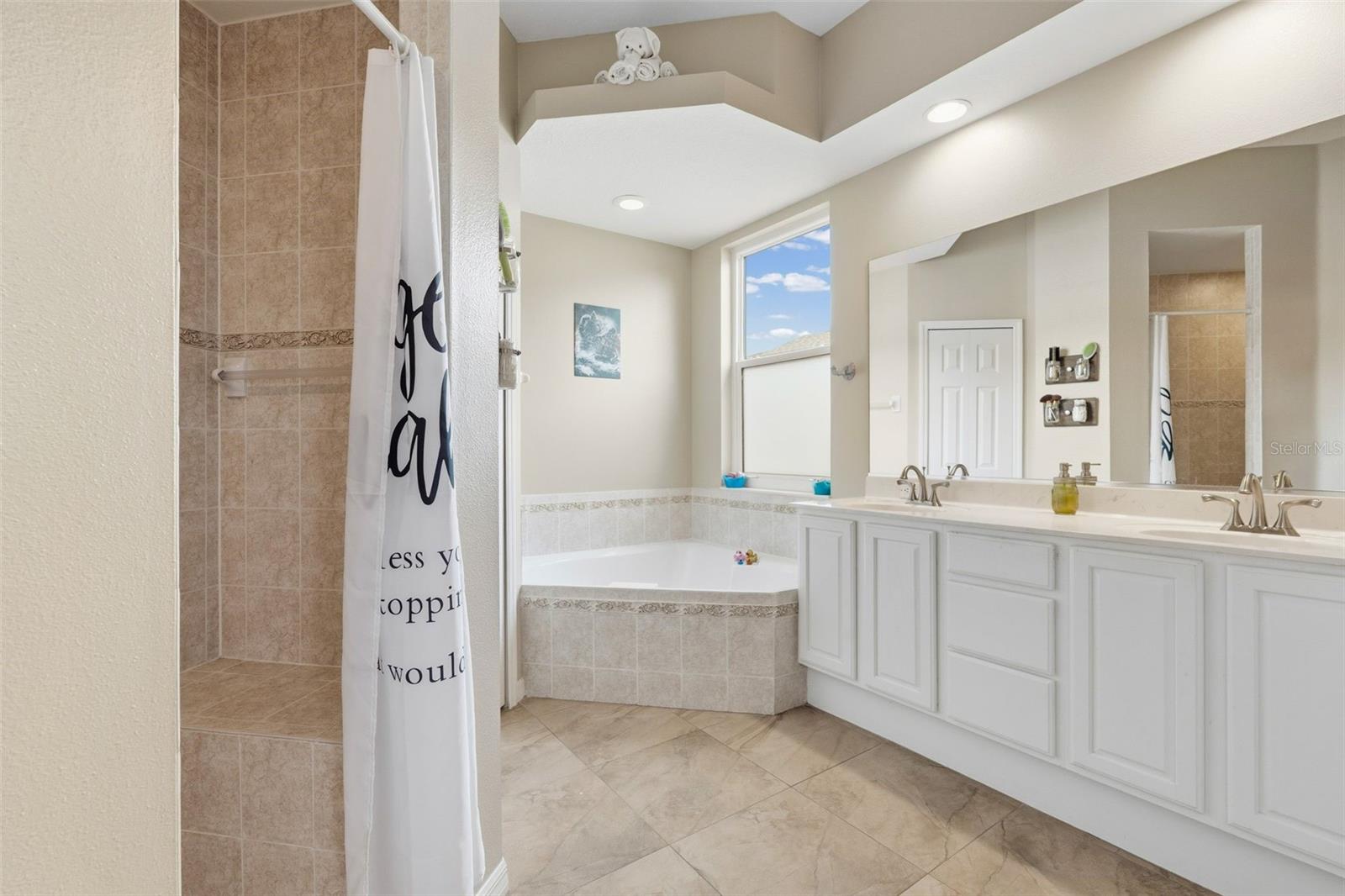 Image 31 of 71 For 11808 Soft Rush Terrace