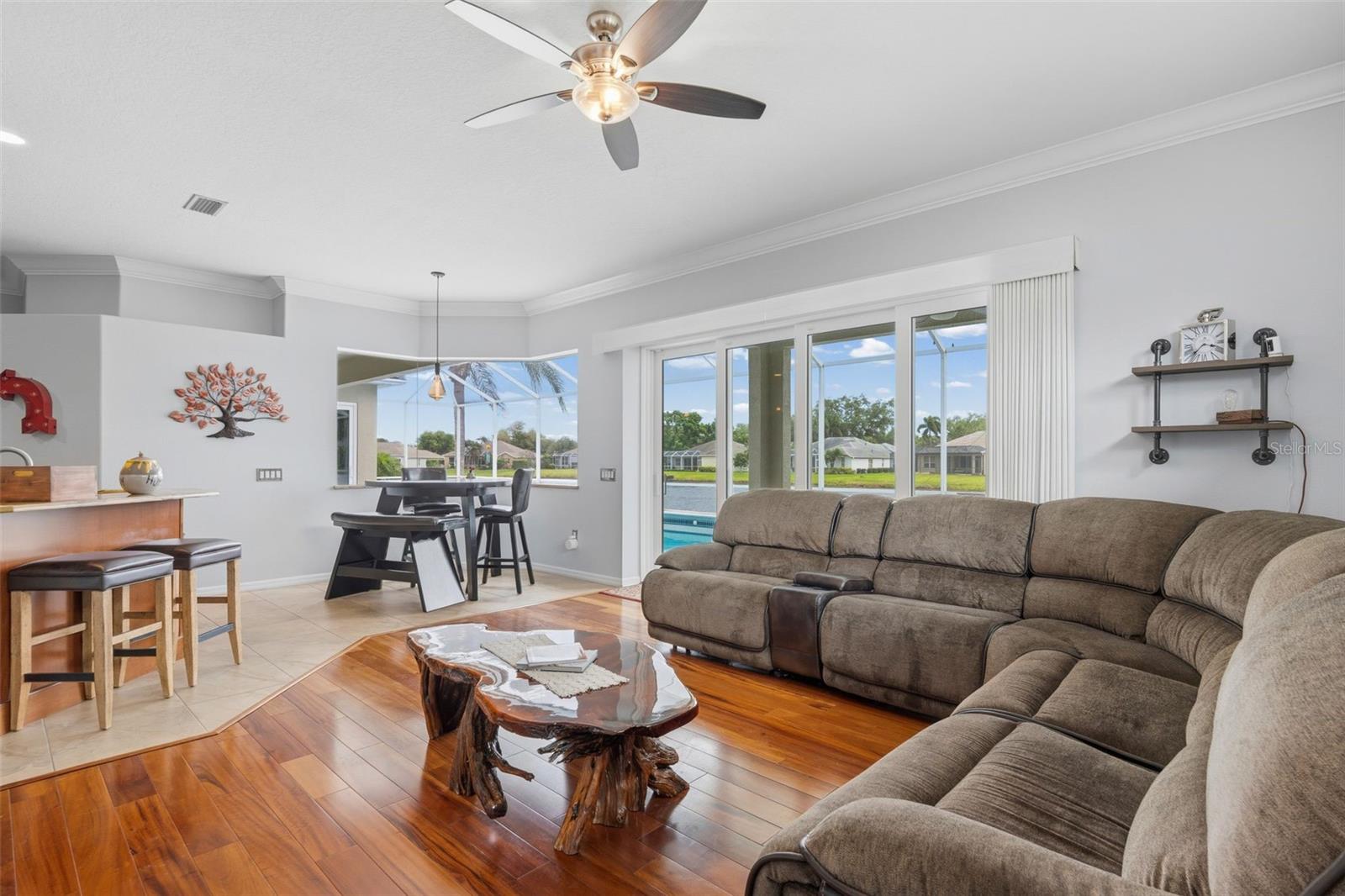 Image 6 of 71 For 11808 Soft Rush Terrace