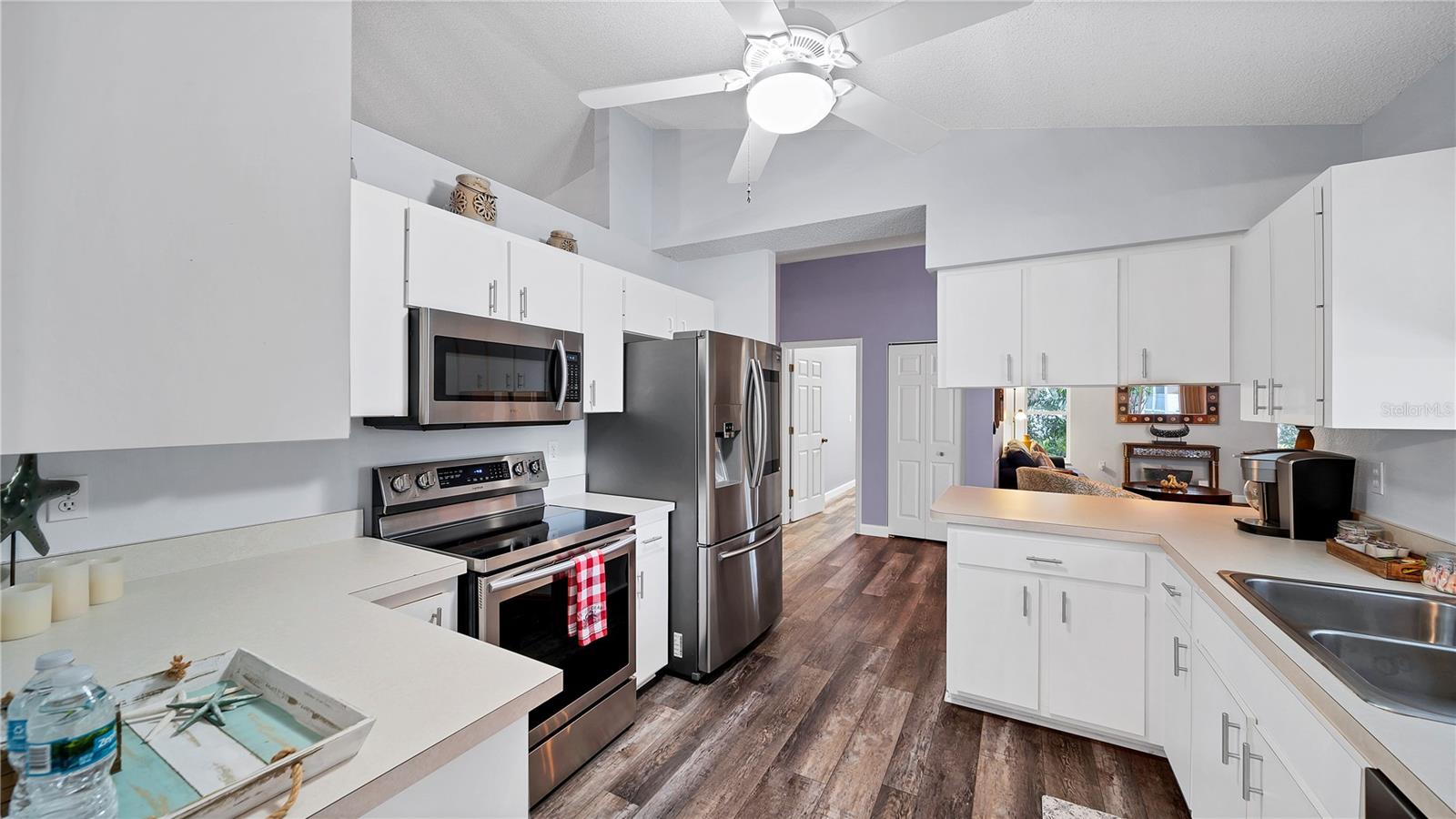 Image 4 of 32 For 5219 Inverness Drive