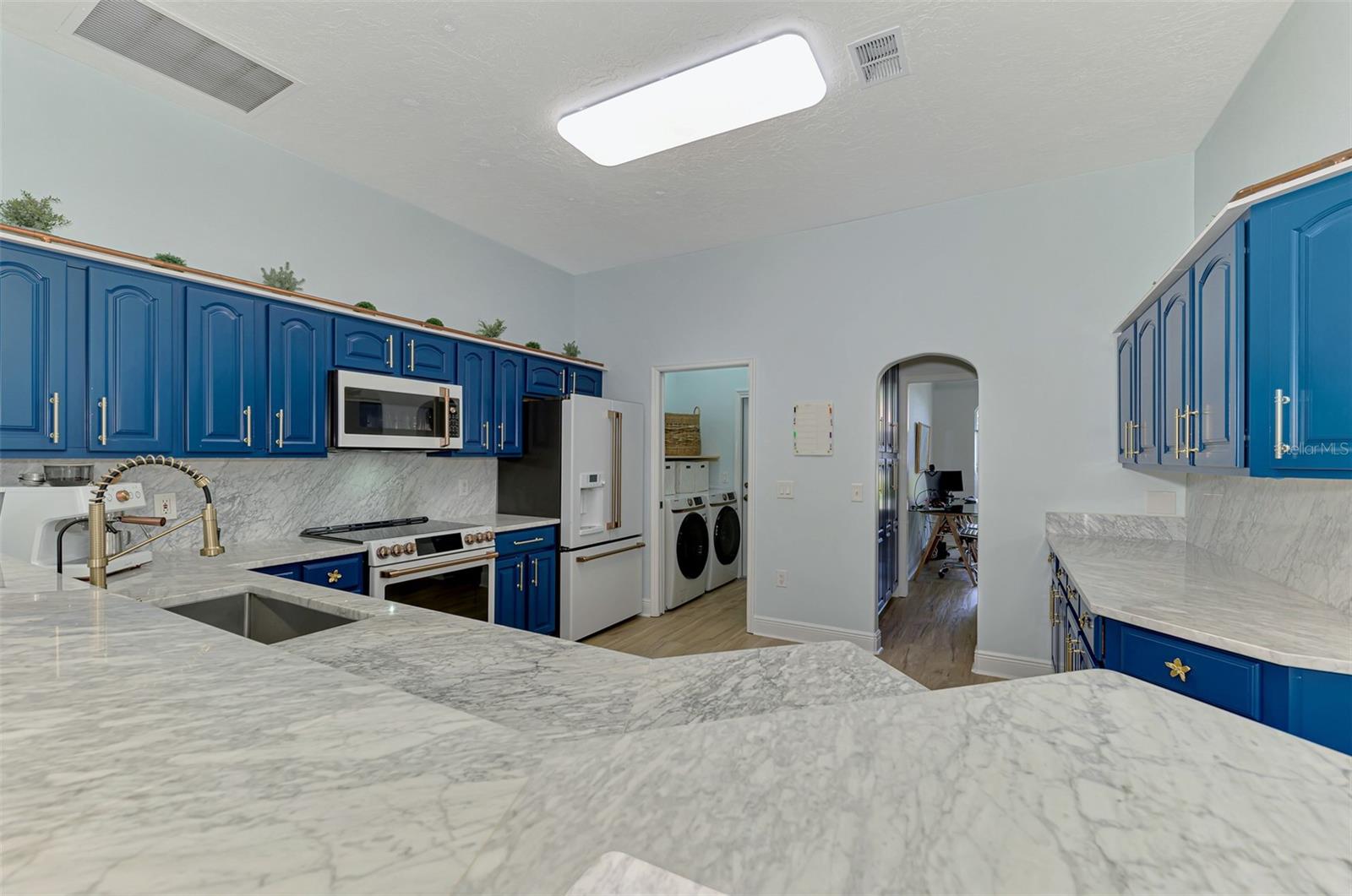 Image 17 of 59 For 5106 76th Street E